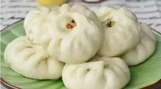 八款素菜包子的做法。