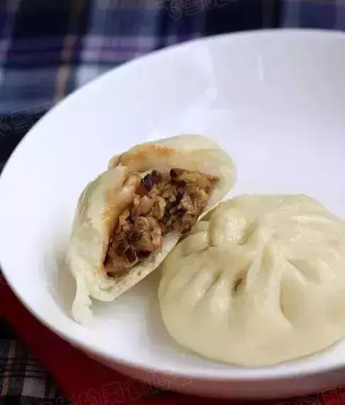 八款素菜包子的做法。