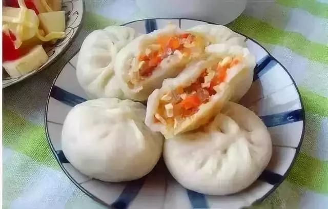 八款素菜包子的做法。