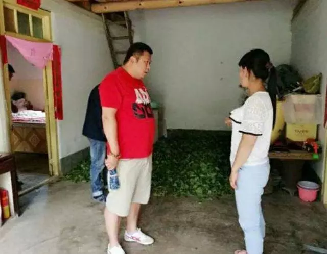 哥哥經常欺負弟弟,後來突然對弟弟一家很好,只因發生了一件事