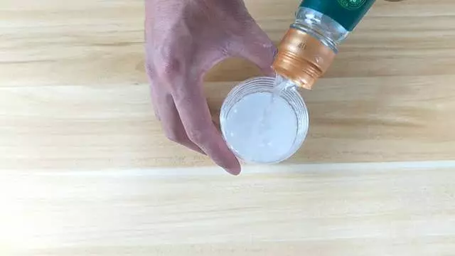 無論剪刀多舊多鈍,只需用它們泡一泡,省錢又實用,進來學學吧