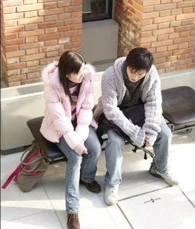 農村老媽來照顧我懷孕的老婆,卻害得老婆差點流產,我只能送她走
