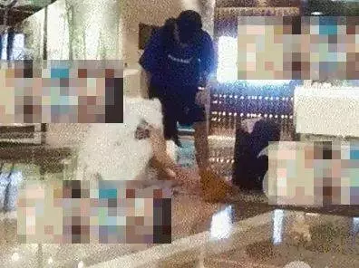 喝到站不穩!女星爆醉後帶男子開房間