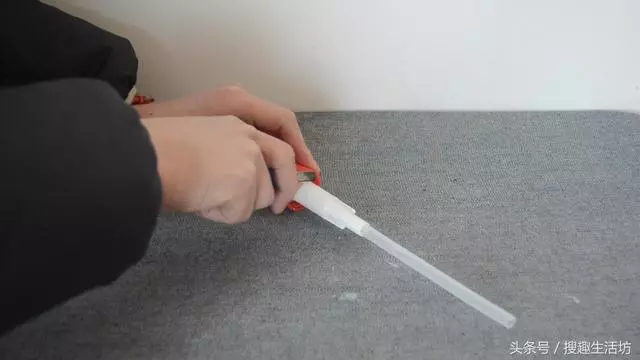 多數人把洗衣機排水管插地漏,不對!瞧瞧精明人做法,太漲見識了