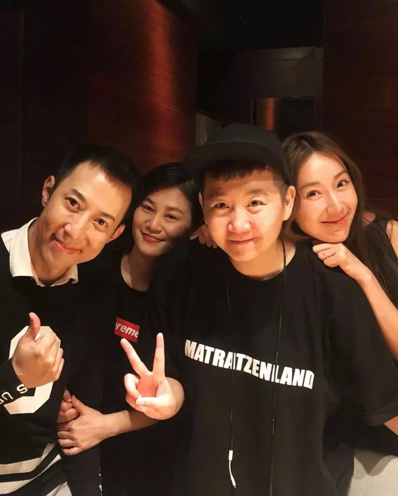 模範老公!隋棠「出門超過5小時」玩太嗨 Tony不直接找老婆「暗中超暖舉動」全網推爆:嫁對人了❤