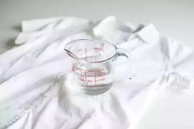 不管衣服染上什麼,只要用這一招,全都能清洗掉,太實用了