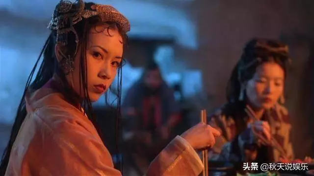 她41歲嫁給初戀,甘願為三個孩子當後媽,如今47歲被丈夫寵成公主