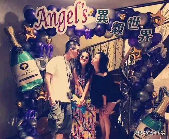 梧桐妹14歲生日一家五口甜蜜同框,蕭敬騰和女經紀人情侶裝現身