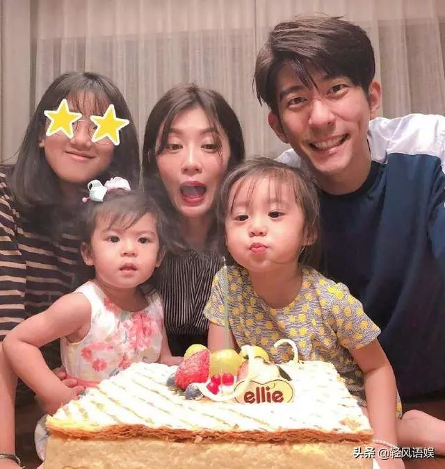梧桐妹14歲生日一家五口甜蜜同框,蕭敬騰和女經紀人情侶裝現身