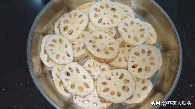 蓮藕自從學會這個做法,家人三天兩頭點名吃,軟糯鮮香,好吃解饞