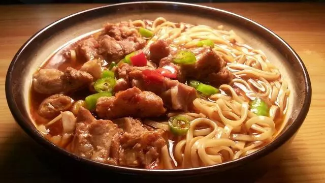 教你做14道排骨麵做法,排骨湯濃肉香,不會做的都進來看看