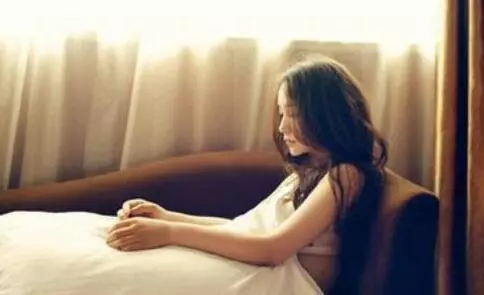婆婆嫌我未婚先孕,不准我進門,寶寶出生後婆婆上門跪求我回去