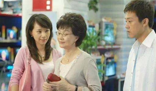 因為一盤水餃,我被婆婆罵的一文不值,老公抓起餃子扔了我一臉