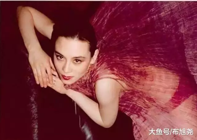 娛樂圈中第一個公開患愛滋病的女星, 她都傳染給了誰?