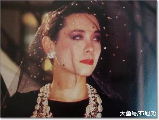 娛樂圈中第一個公開患愛滋病的女星, 她都傳染給了誰?
