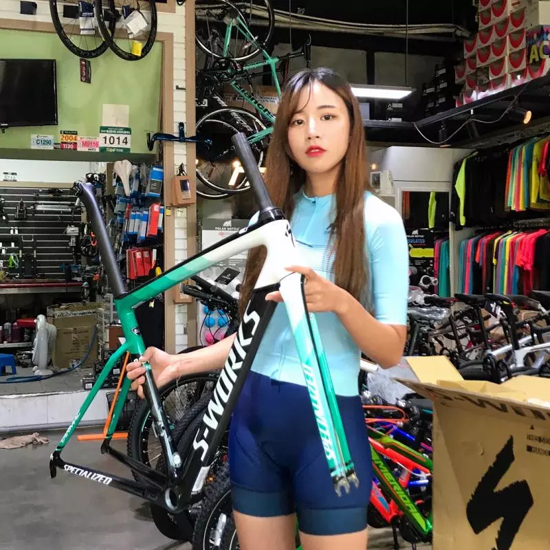 甜美單車妹「Hye Mi」運動服展現好好看 沒想到已經成為地方媽媽!