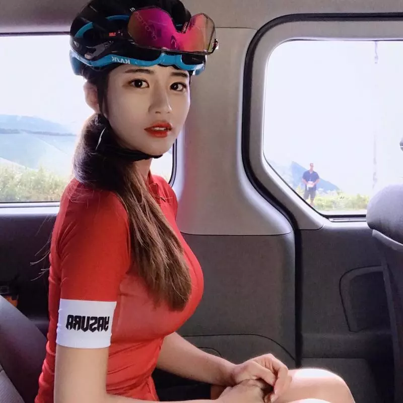 甜美單車妹「Hye Mi」運動服展現好好看 沒想到已經成為地方媽媽!