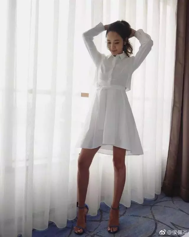 嗲過林志玲、假笑41年:為什麼她那麼假,運氣還那麼好?