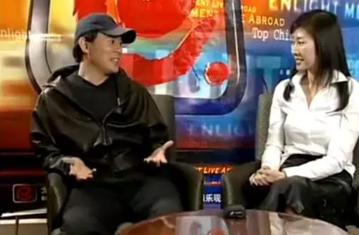 不顧危險從21層樓躍下,成龍真的從不用替身嗎?李連傑說出了答案