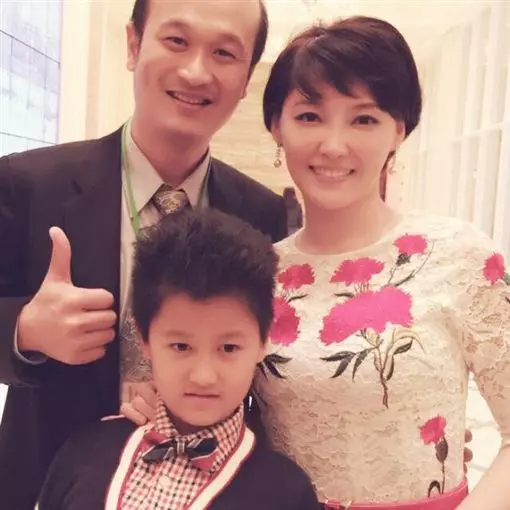 姊弟差11歲!反派一姊「10年沒避孕」40歲才產女,嫁地主「夫妻經營2千坪民宿」為愛引退近況曝光:這才是嫁給愛情的樣子