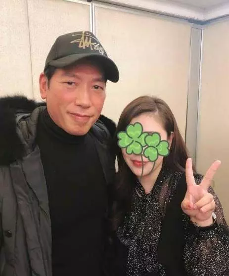 56歲張耀揚,沉寂多年霸道氣場消失不見,和以前的「烏鴉哥」判若兩人