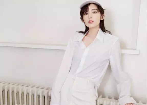 古力娜扎拍戲經常不穿內在美,常被吐槽