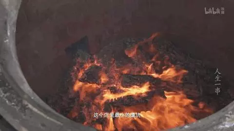 才發現吃了十多年的烤串都白吃了!走,帶你見識真正的新疆烤串