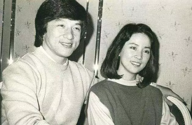 成龍自曝婚後立刻把財產匯到外國,只為了不被老婆把錢騙走