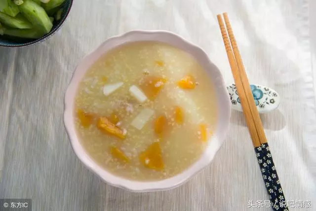 我坐月子婆婆天天讓吃小米粥,我趕她回老家,閨蜜的話我愧疚痛哭