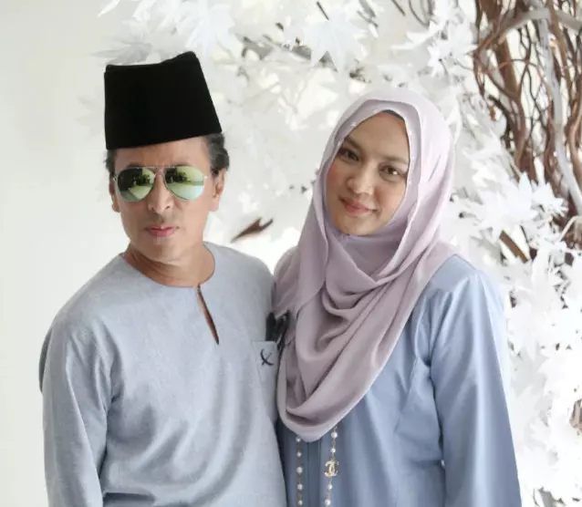 Dari Pramugari Sampai Ratu Cantik, Inilah 3 Bekas Isteri Amy