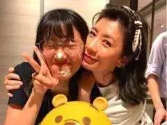 賈靜雯談離婚9年:有的人堵住了過去,有的人堵住了未來