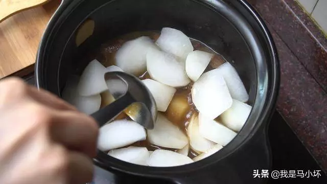愛吃牛腩的收藏了,試試客家這種做法,出鍋香味四溢