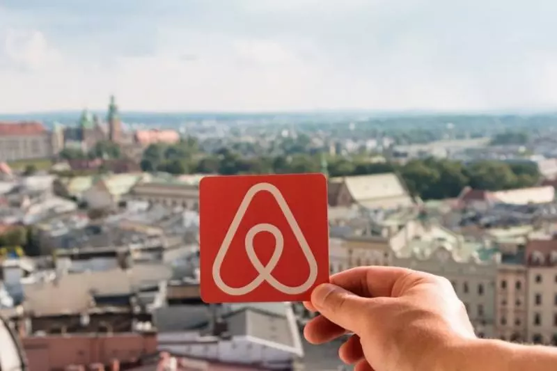 16萬就能環遊世界80天! Airbnb「超狂新方案」還有在地導遊帶路