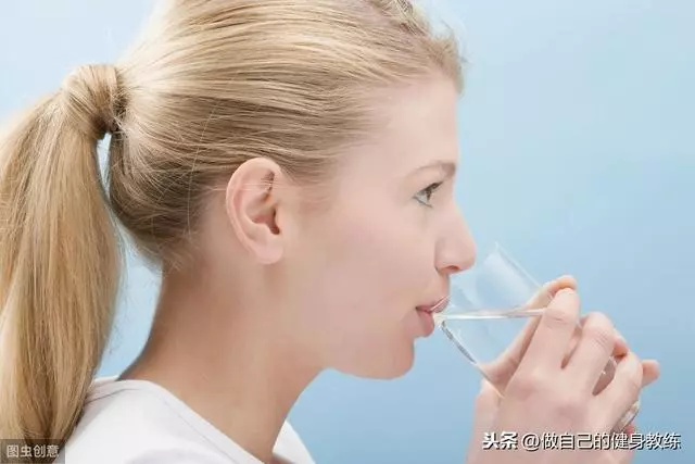 每天喝2000c.c.水、每餐蔬菜比例50% 這些減肥數字要記好