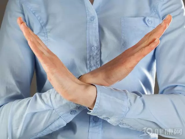 中老年人請聽好:2個抗癌謠言,勸你一個也別踩