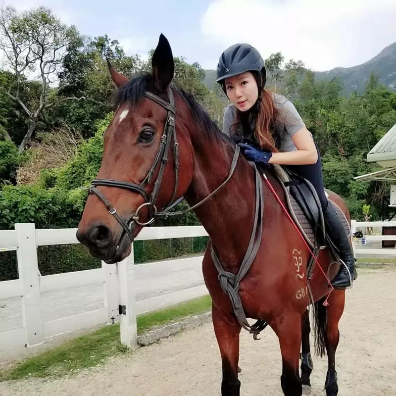 森美破天荒分享與太太甜蜜合照 太太曾任童星婚後默默當背後女人