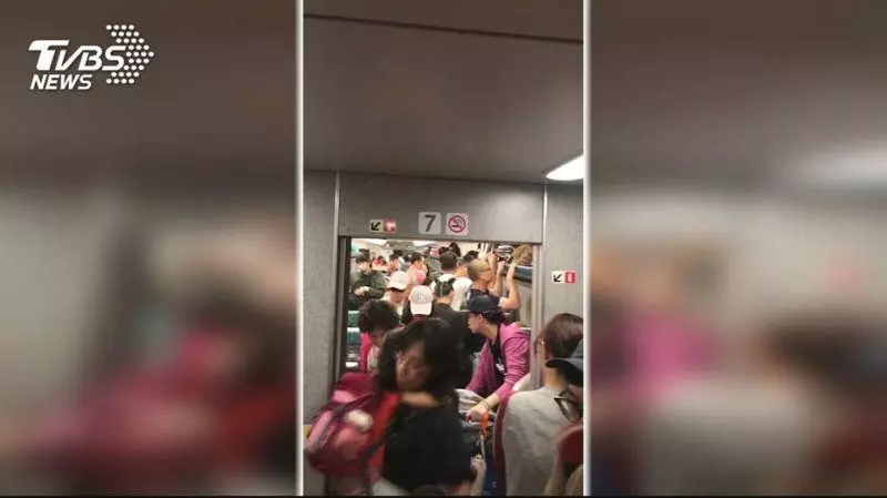 旅客怒控「爛」買高鐵對號座 上車只能站
