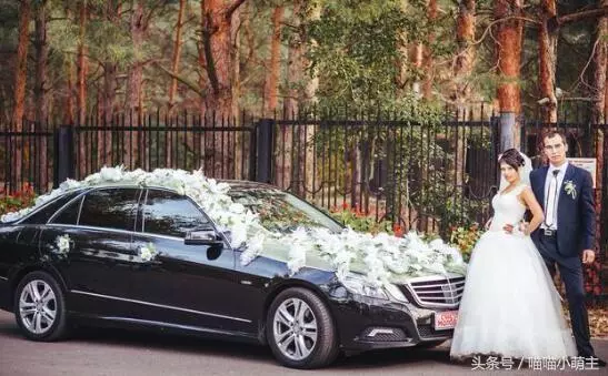 我二婚帶孩,婆婆不給彩禮,拆開婆婆給的改口費,我叫她阿姨
