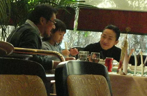 李宗盛梅開三度?媒體曝與小27歲嬌妻秘婚3年,兩人合照流出 !