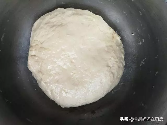 無需烤箱,教你做外酥里軟的芝麻燒餅,涼透也不硬,學會可以開店