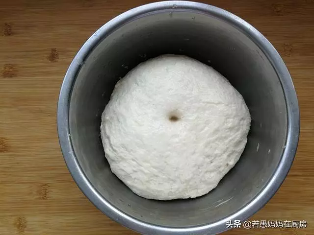 無需烤箱,教你做外酥里軟的芝麻燒餅,涼透也不硬,學會可以開店