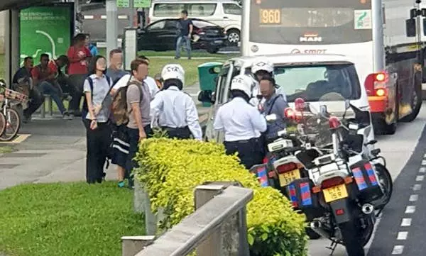 公然在巴士站載客 越堤霸王車當場捉