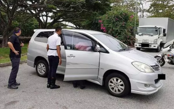 公然在巴士站載客 越堤霸王車當場捉