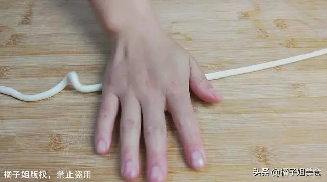 麵條我從來不買,教你秘制新做法,一根面煮一鍋,連吃10天也不膩