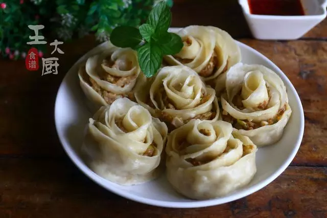 玫瑰花肉卷,營養美味顏值高,小孩也能吃上一大盤