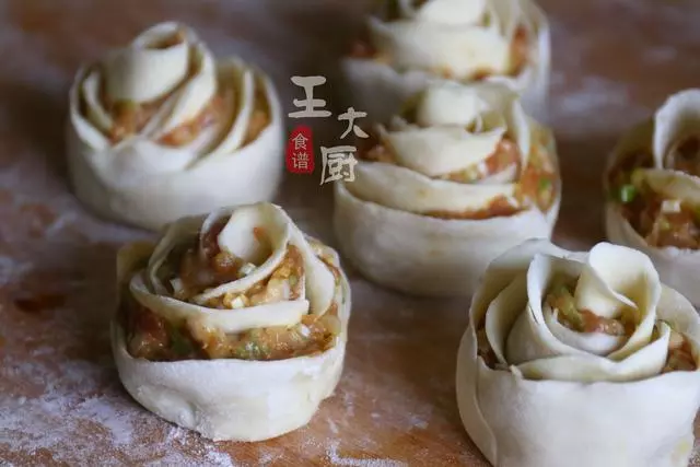 玫瑰花肉卷,營養美味顏值高,小孩也能吃上一大盤