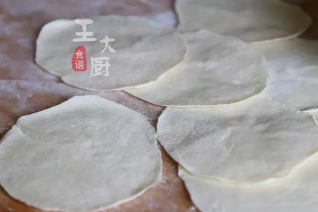 大蔥豬肉水餃,這種方法調的餃子餡,鮮香美味,吃上兩大盤都不夠