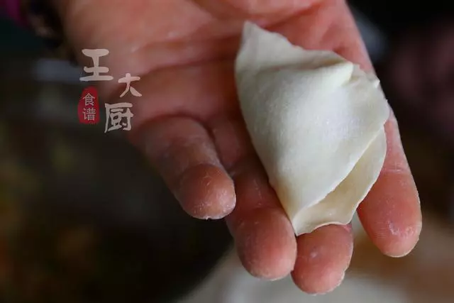 大蔥豬肉水餃,這種方法調的餃子餡,鮮香美味,吃上兩大盤都不夠