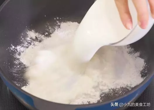1碗糯米粉1盒牛奶,簡單一攪一拌,軟糯香甜Q彈,全家大小都愛吃