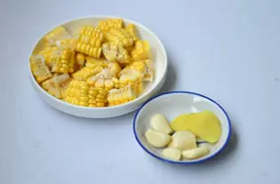 教你自製美味的三杯雞,雞肉加它一起燉,味道鮮極了,健康又營養